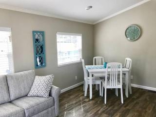 Pinecraft Blue Heron Tiny Home - Sarasota - 6