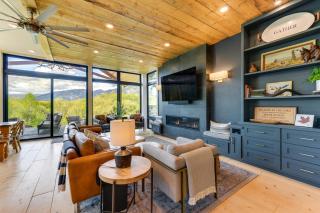 Modern Turnerville Cabin with Hot Tub and Scenic Views - Thayne - 8