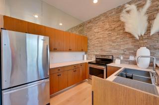 Rooftop with Views Modern Little Italy Townhome - San Diego - 9