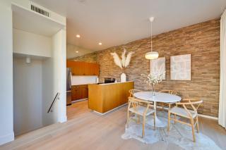 Rooftop with Views Modern Little Italy Townhome - San Diego - 1