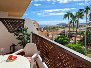 Strelitzia Apartment - ocean view & heated pool - San Miguel de Abona - 6