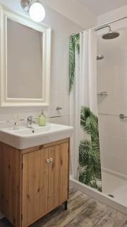 Strelitzia Apartment - ocean view & heated pool - 3