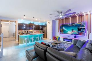 Themed House Private Game Room and pool on Resort - Davenport - 1