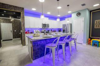 Incredible Thematic House with Pool and Game Room - Davenport - 3