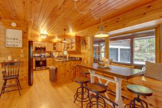Blue Ridge Cabin with Hot Tub and Private Lake! - Morganton - 1