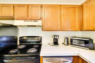 Charming Long Pond Getaway with Community Perks - 2