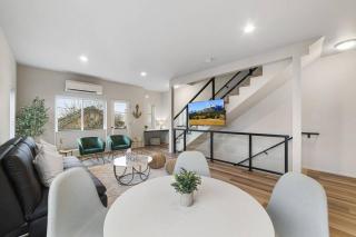 *Brand New* Fully Updated Condo 910 in Anacortes - Anacortes - 0