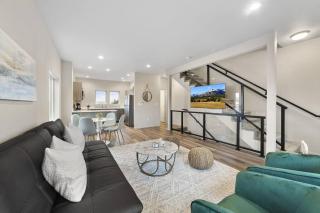*Brand New* Fully Updated Condo 910 in Anacortes - Anacortes - 2