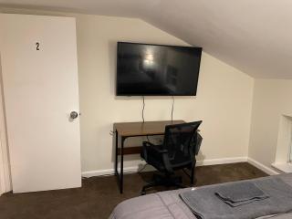 Downtown Private Room - Close to M&T, Orioles, Topgolf, Horseshoe Casino - Baltimore - 3