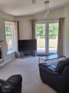 Thornbury Holiday Park - 8