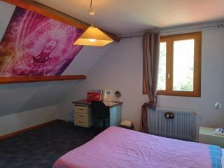 Room in BB - Lit 2 Personnes Avec Un Grand Bureau - Fruges - 9
