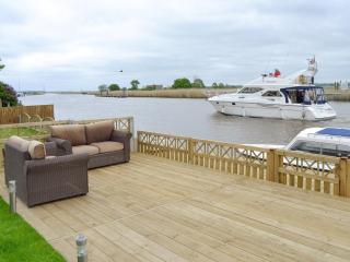 Riverbank Cottage - 1