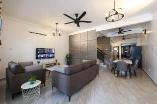 Micasa Homestay - Ipoh - 0
