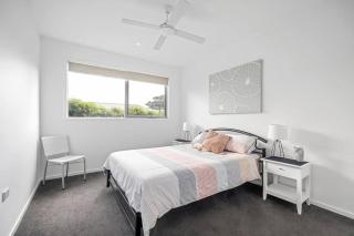 Lighthouse Views, McCrae - 8