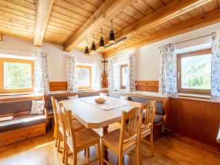 Renovated farmhouse Stoanerbauer with view - Dorf - 8