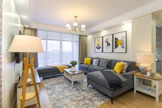 Luxe Home With Lovely Views, Balcony, Gym&Pool - 9