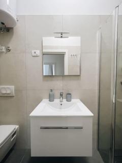 Chariming and Comfy Studio - 2