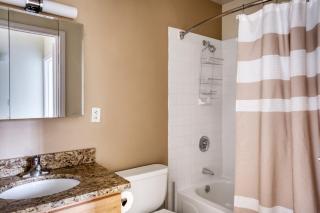 Kendall Square 2br nr restaurants MIT BOS-810 - 1