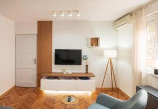 Dorotea Lux - Belgrado - 0