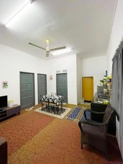 D'inaa Homestay Kota Bharu - 8