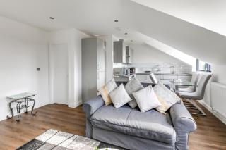 Business / Travelling / Relocate / Contractor Stay - Brentwood - 4