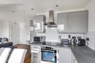 Business / Travelling / Relocate / Contractor Stay - Brentwood - 3