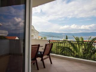 Modern Apartment in Slatine with Terrace - Trogir - 0