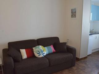 Studio rénové avec piscine, loggia et parking - 600m de la plage et 200m du port - FR-1-249-357 - Cap d'Agde - 5