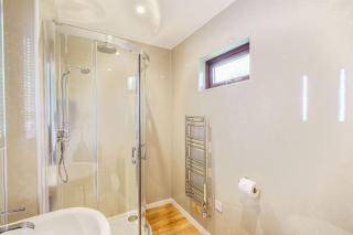 Bluebell Lodge 4 with Hot Tub - 6