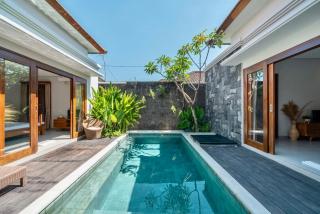 Exclusive 2BR Villa with bathroom en suite and privat Pool - Kerobokan - 8