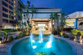 Ramada by Wyndham Kissimmee Gateway - Free Theme Park Shuttle - Orlando - 2