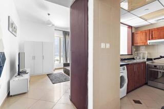 StoneTree - Elegant Studio in Peaceful Community - Dubai - 3