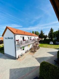 Pod Akacją - 8