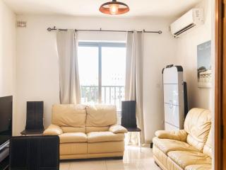 XL Central Home - Sleeps 10 people - Pieta - 9