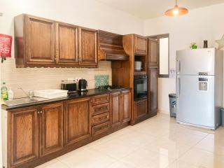 XL Central Home - Sleeps 10 people - Pieta - 7