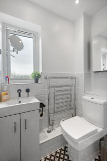 Tranquil 1 Bed Flat in East London - Londra - 3