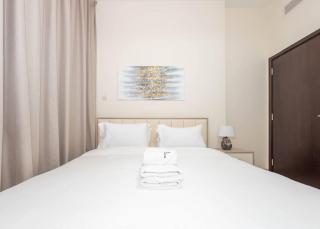 StoneTree - Cozy 1BR with Lake View - Dubai - 2