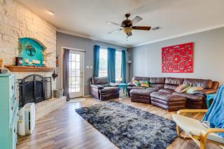 Pet-Friendly Austin Area Home with Outdoor Oasis - Hutto - 7