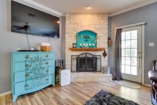 Pet-Friendly Austin Area Home with Outdoor Oasis - Hutto - 5