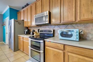 Pet-Friendly Austin Area Home with Outdoor Oasis - Hutto - 2