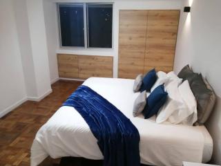 Modern apartment-1 block from El Poblado park - 8