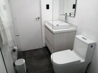 Modern apartment-1 block from El Poblado park - Medellín - 7