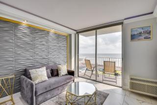 Cozy Florida Getaway with Pool Access and Ocean Views! - Daytona Beach - 3