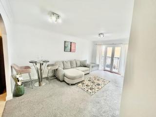 2 Bed Luxury Apt in Gravesend - Kent - 0