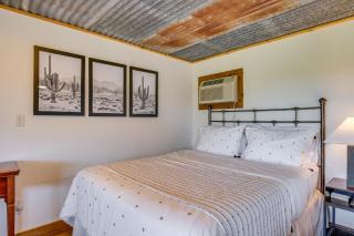 Delightful Carmine Studio on Farm Near Round Top! - Carmine - 5