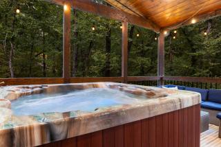 New! Sherwood Chateau - Borders National Forest, 1 mile to Lake, Secluded! - Broken Bow - 8