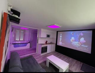 Studio Love Room spa 2 places et cinéma - 0