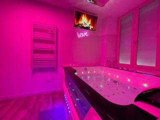Studio Love Room spa 2 places et cinéma - 1