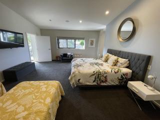 Matapouri & Tutukaka Spectacular Coastal Views- Aroha Luxury Guest Suite - 4