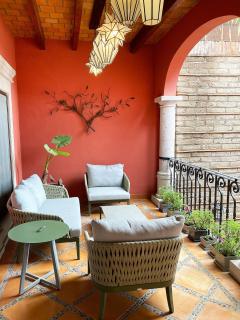 Exclusive Luxury Guest Center House - 3